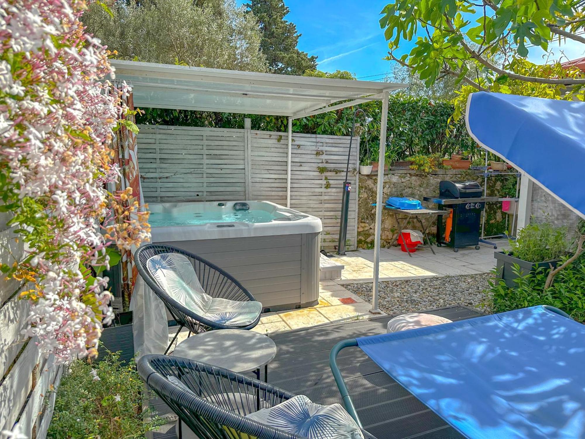 Beachfront House With Private Jacuzzi And Garden Zadar Luaran gambar