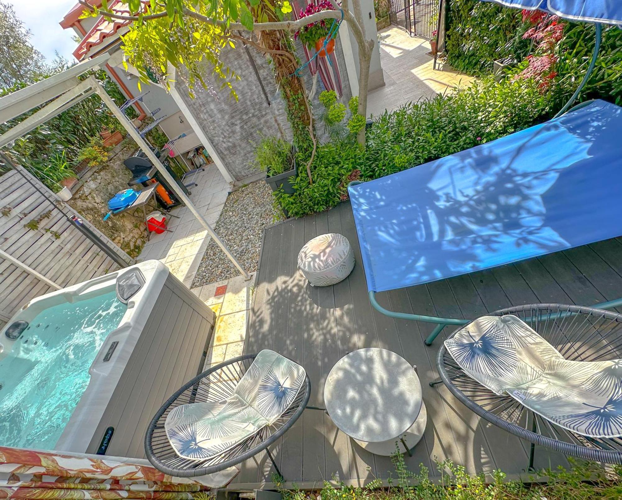 Beachfront House With Private Jacuzzi And Garden Zadar Luaran gambar