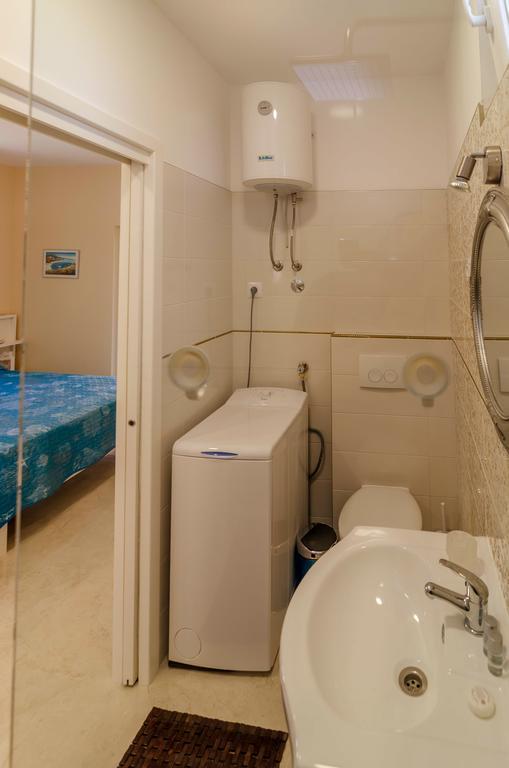 Beachfront House With Private Jacuzzi And Garden Zadar Luaran gambar