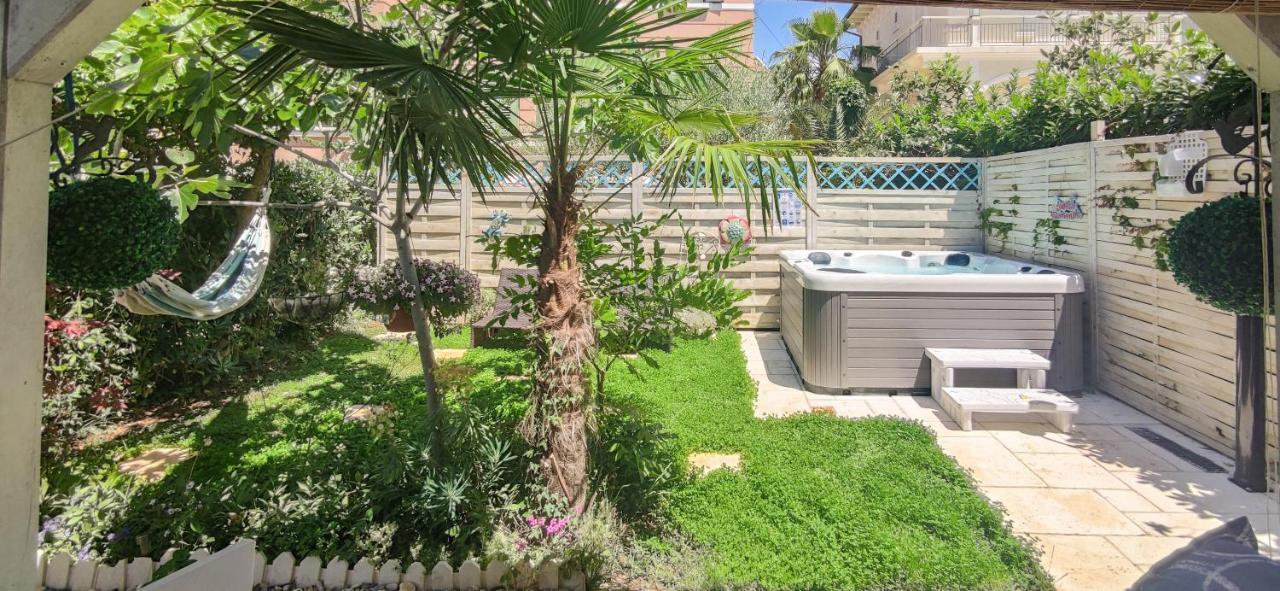 Beachfront House With Private Jacuzzi And Garden Zadar Luaran gambar